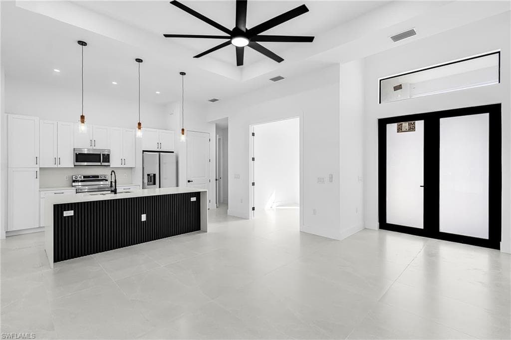 2200 NE 15th AVE CAPE CORAL, FL 33909