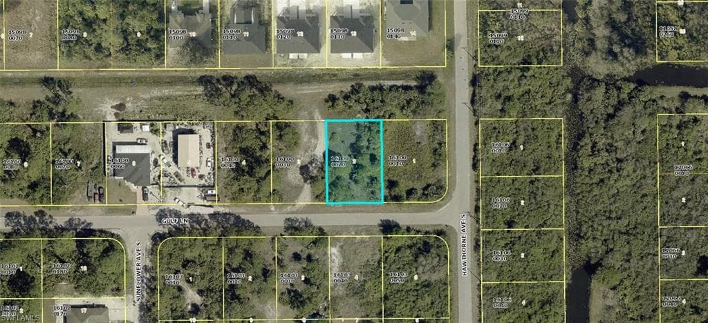 877 Gulf LN LEHIGH ACRES, FL 33974