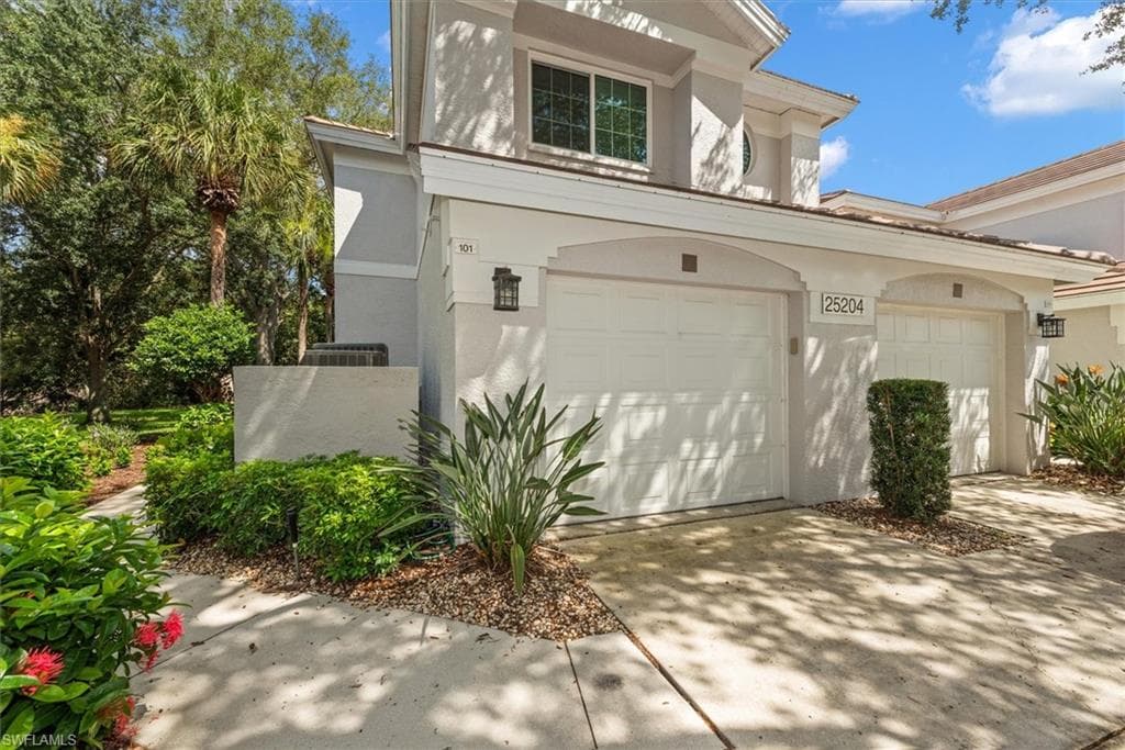 25204 Pelican Creek CIR 101 BONITA SPRINGS, FL 34134