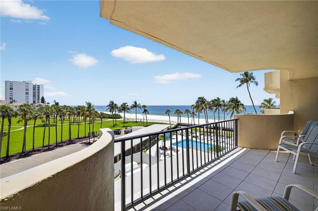4001 Gulf Shore BLVD N 303 NAPLES, FL 34103