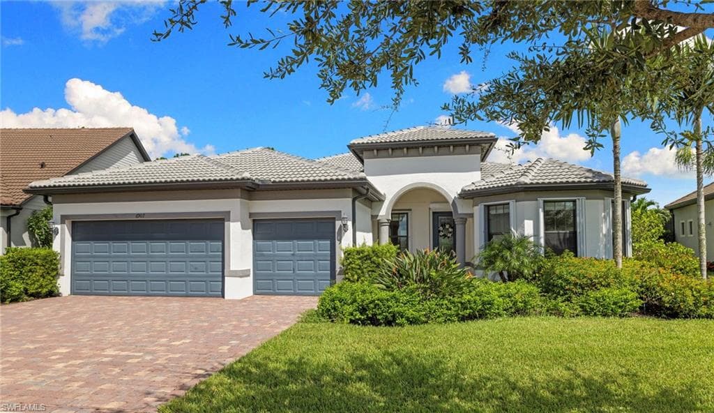 6907 Cocoplum ST NAPLES, FL 34114