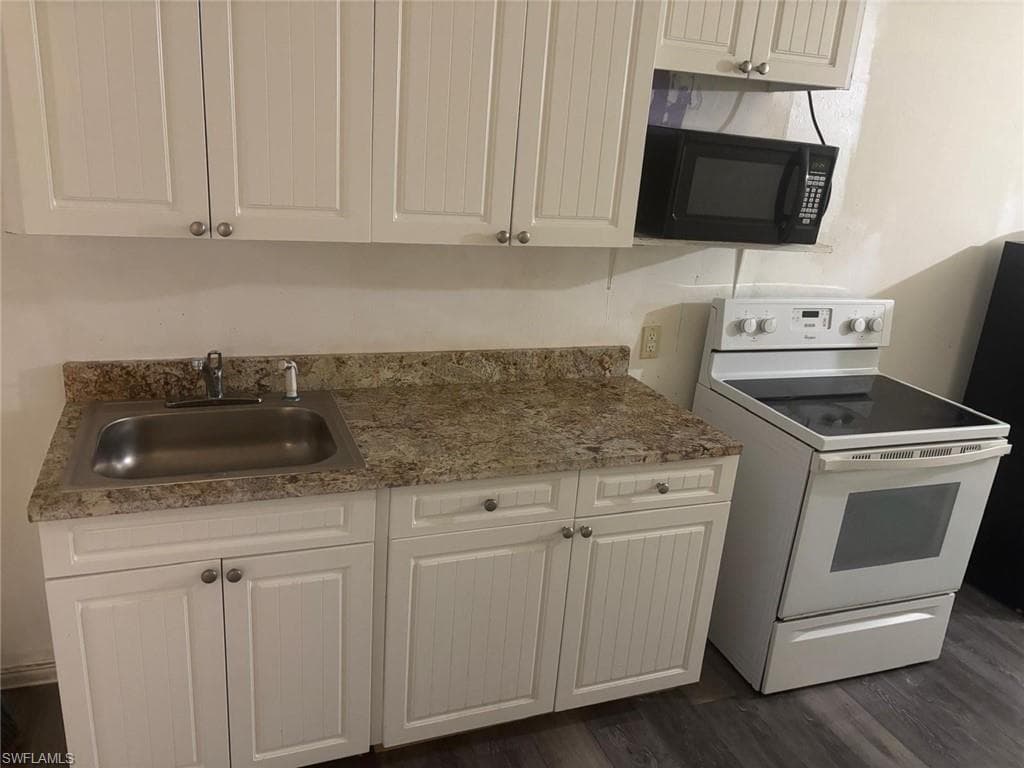 923 Sunrise BLVD LEHIGH ACRES, FL 33974