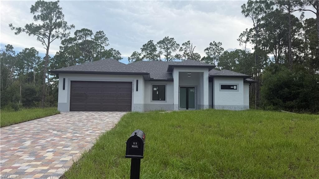 1107 Edison AVE LEHIGH ACRES, FL 33972