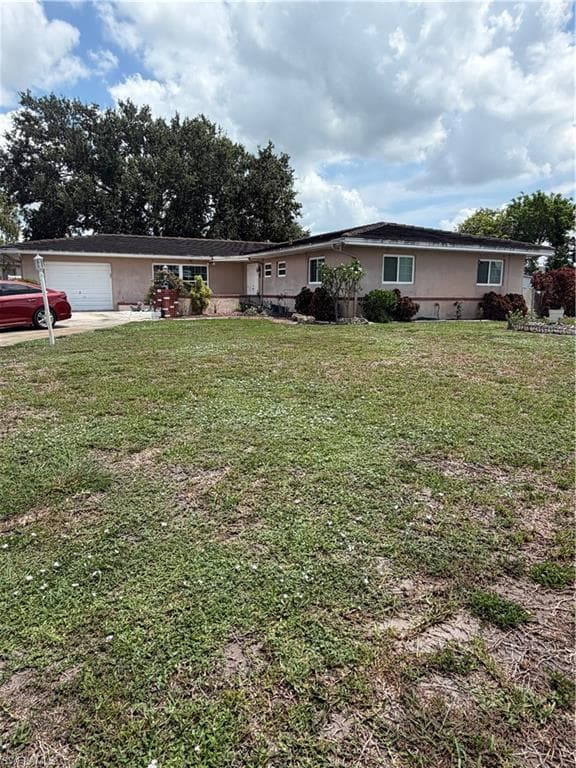 225 Lake DR LEHIGH ACRES, FL 33936