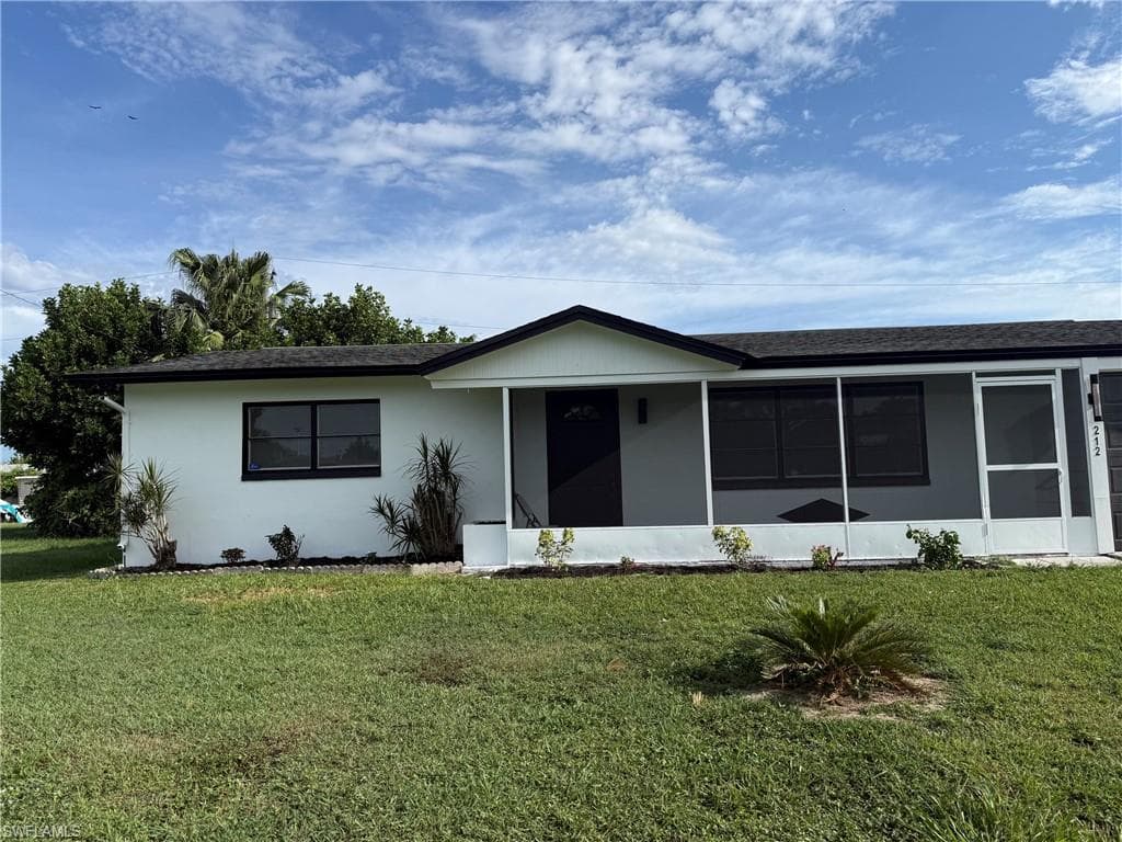 212 Davis RD LEHIGH ACRES, FL 33936