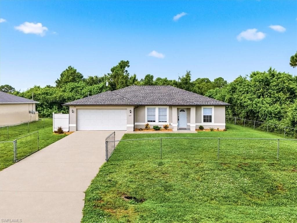 5217 3rd ST W LEHIGH ACRES, FL 33971