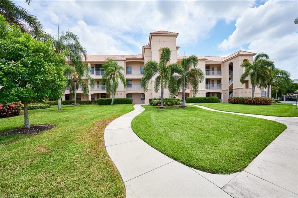 9140 Southmont CV 102 FORT MYERS, FL 33908