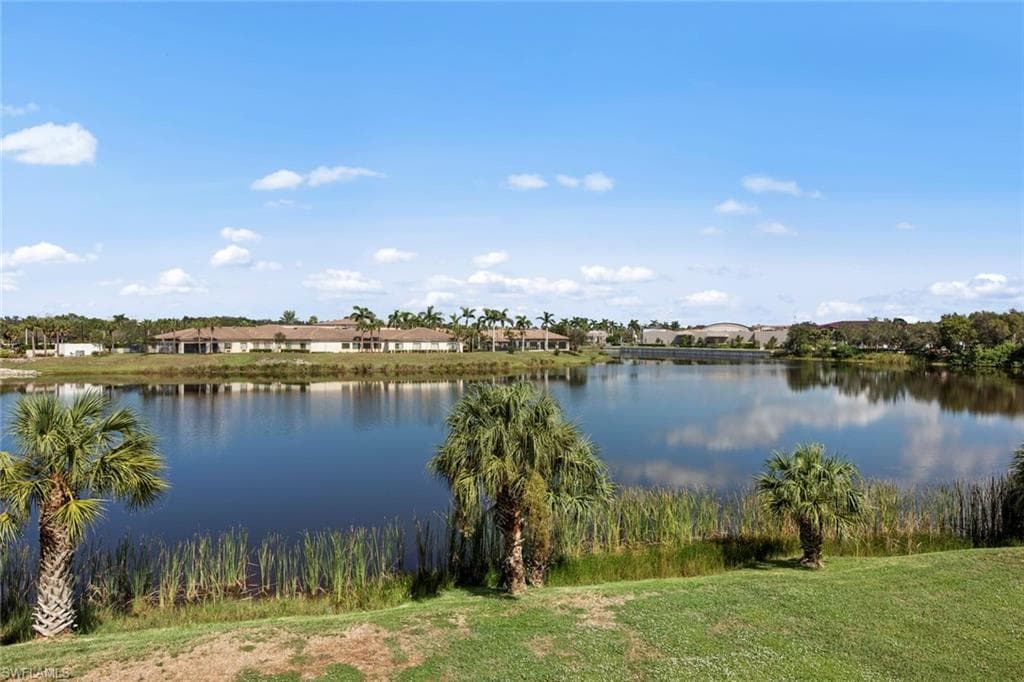 8736 River Homes LN 7304 BONITA SPRINGS, FL 34135