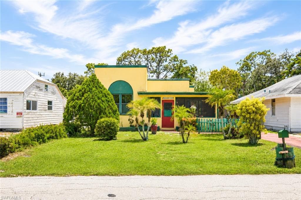 2128 Katherine ST FORT MYERS, FL 33901