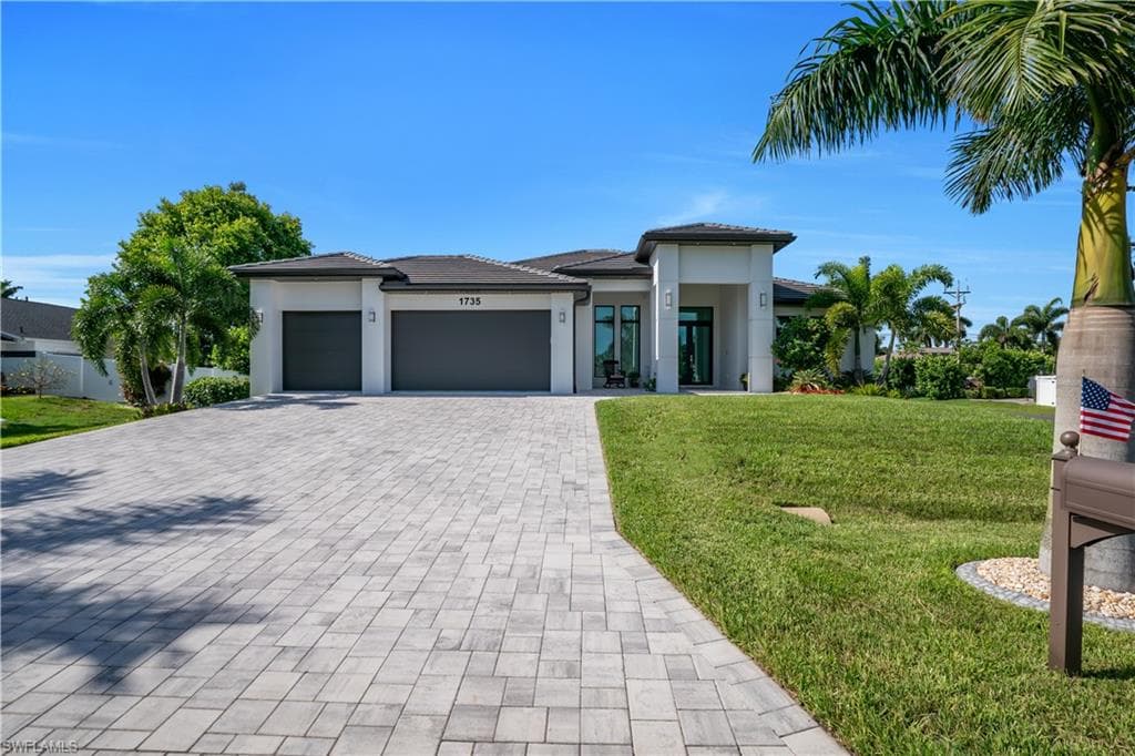 1735 SW 51st TER CAPE CORAL, FL 33914