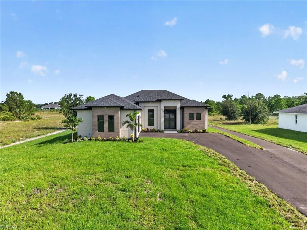 2613 43rd AVE NE NAPLES, FL 34120