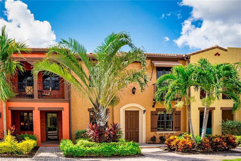 8986 Cambria CIR 2203 NAPLES, FL 34113