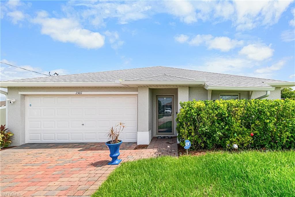 1501 NE 33rd ST CAPE CORAL, FL 33909
