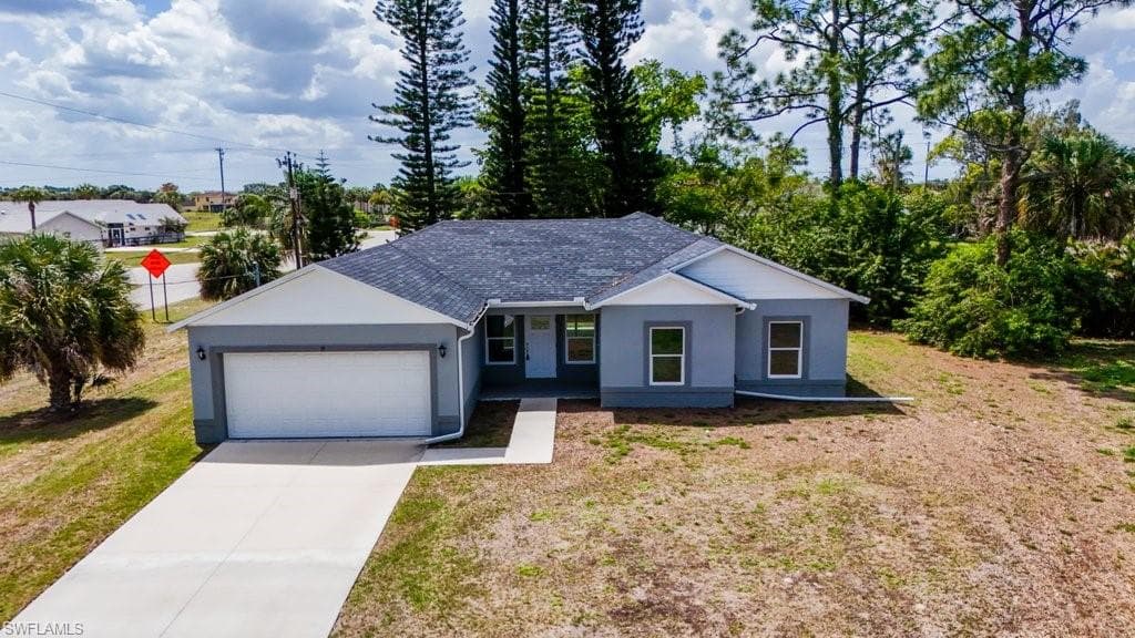 15 Hampton AVE LEHIGH ACRES, FL 33936