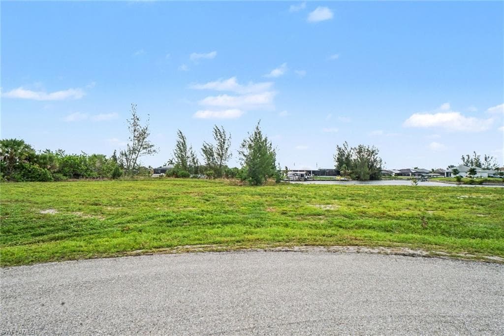3900 NW 19th ST CAPE CORAL, FL 33993