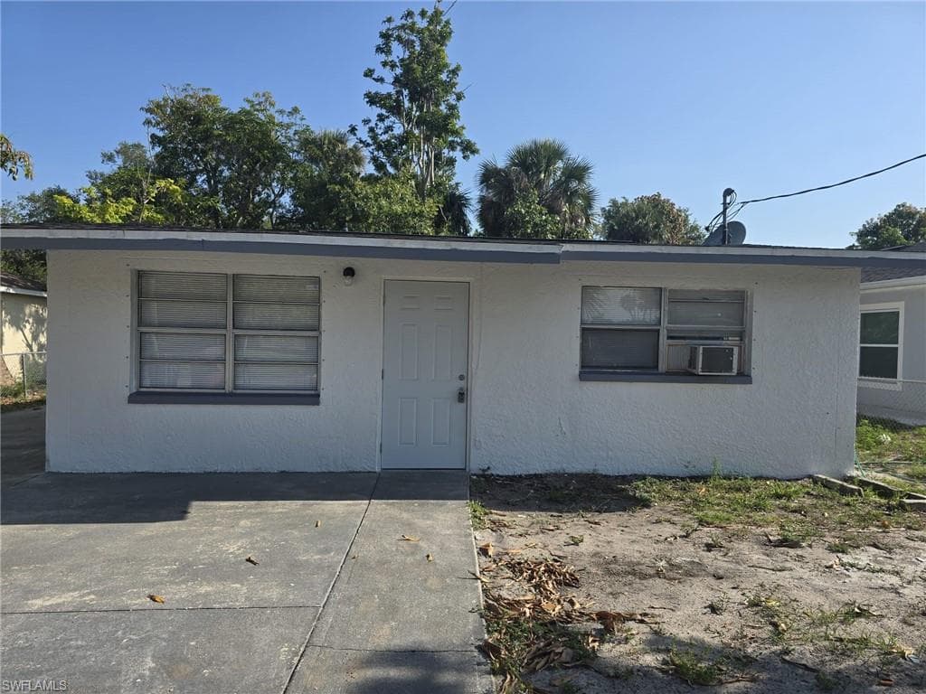 3135 Blount ST FORT MYERS, FL 33916