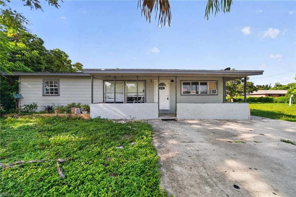1846 Maple DR FORT MYERS, FL 33907