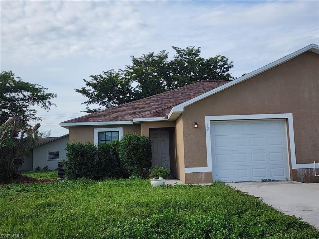 121 SW 16th TER CAPE CORAL, FL 33991