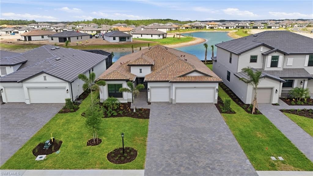 19712 Fox Grove DR ESTERO, FL 33928