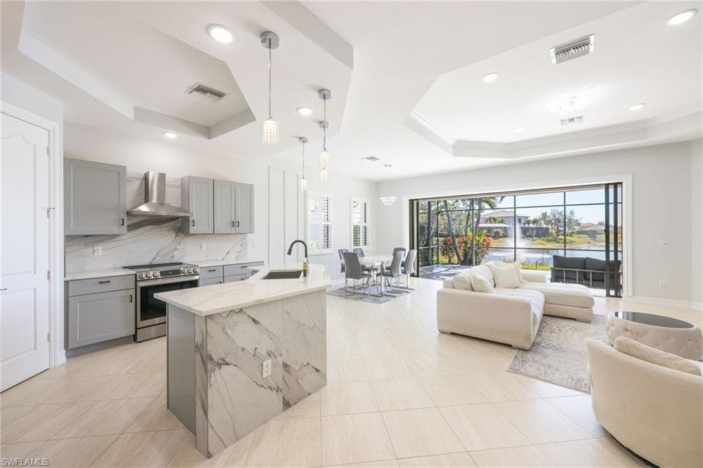 1419 Serrano CIR NAPLES, FL 34105