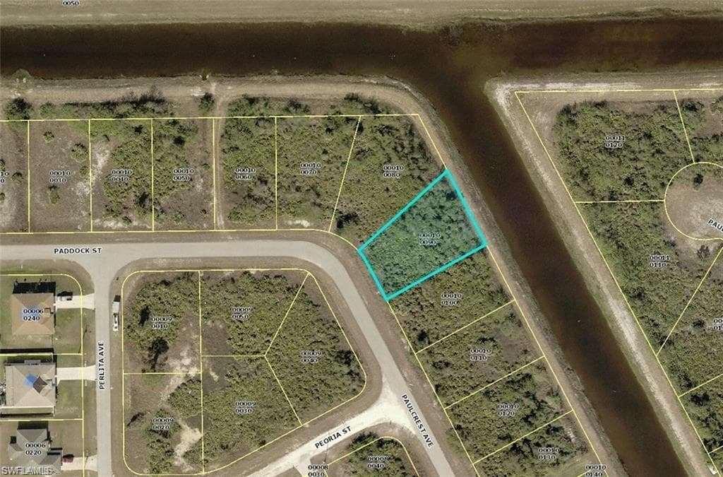 303 Paulcrest AVE LEHIGH ACRES, FL 33974