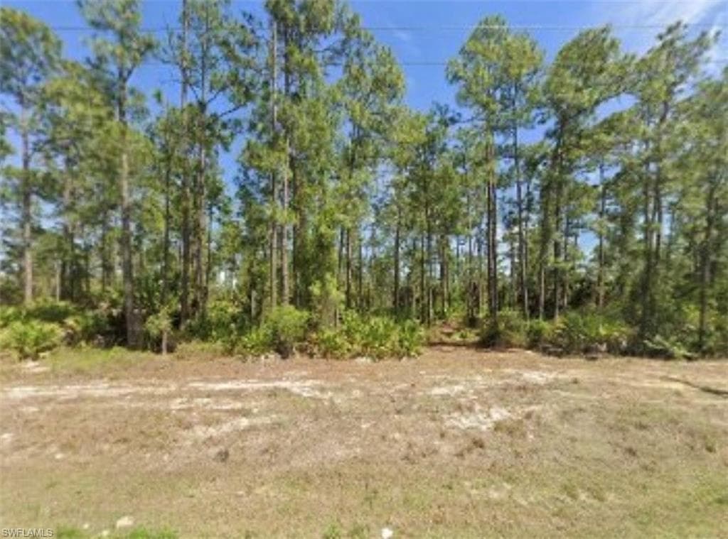 18 Moore AVE LEHIGH ACRES, FL 33936