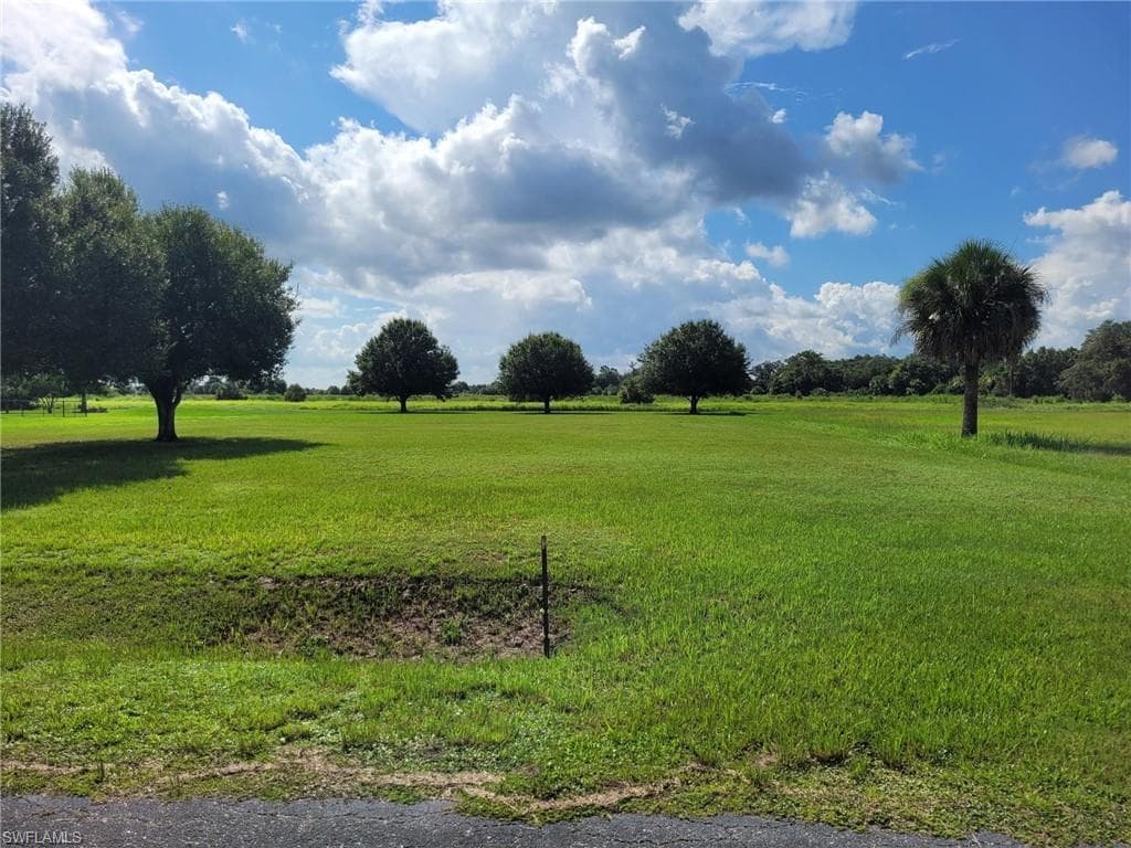 5291 River Blossom LN LABELLE, FL 33935