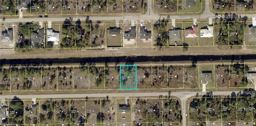 1127 Damen ST E LEHIGH ACRES, FL 33974