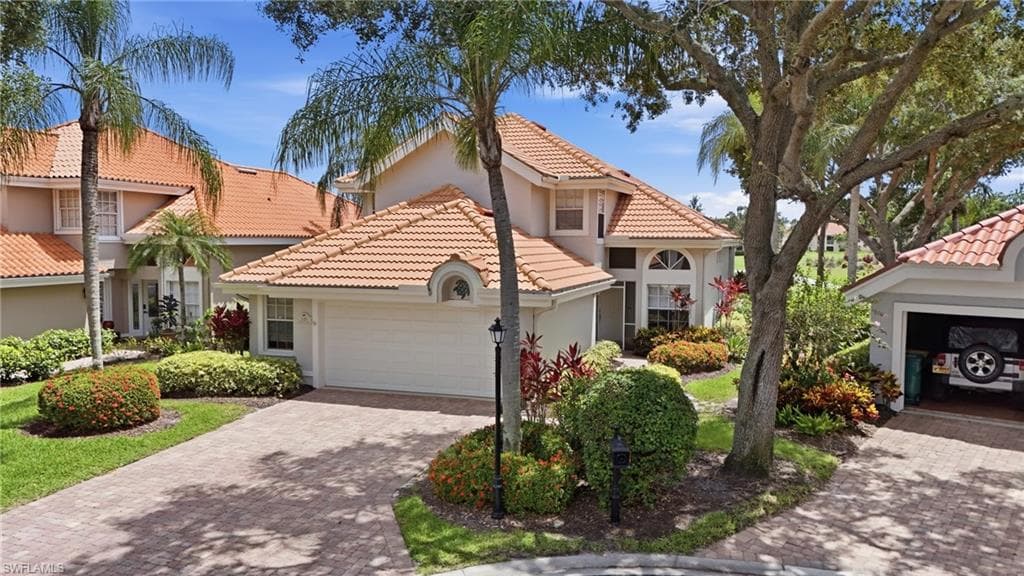 120 Napa Ridge WAY NAPLES, FL 34119