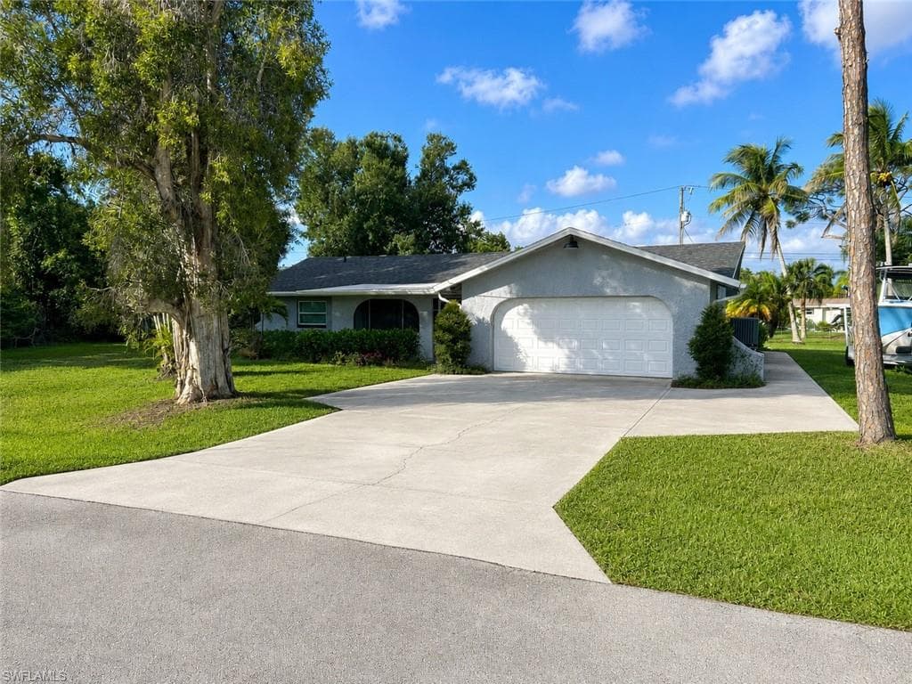 5419 Avenue E BOKEELIA, FL 33922