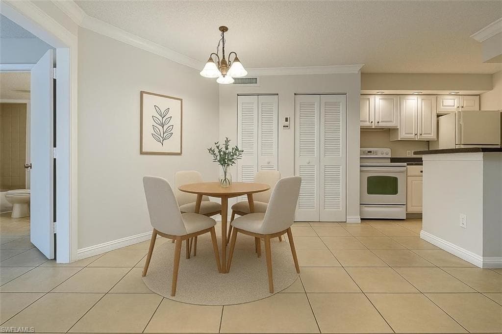 194 Santa Clara DR 12 NAPLES, FL 34104