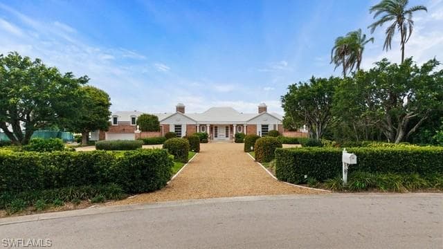 3700 NELSONS WALK NAPLES, FL 34102