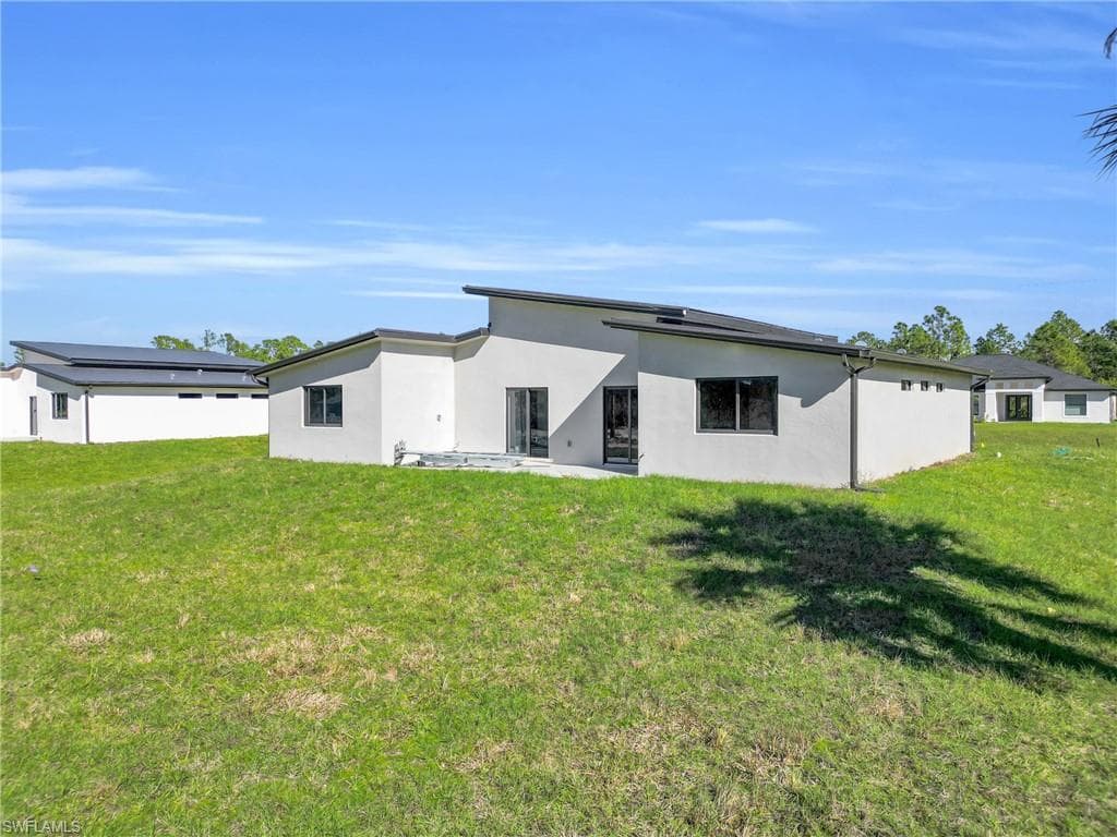 1011 State AVE LEHIGH ACRES, FL 33972
