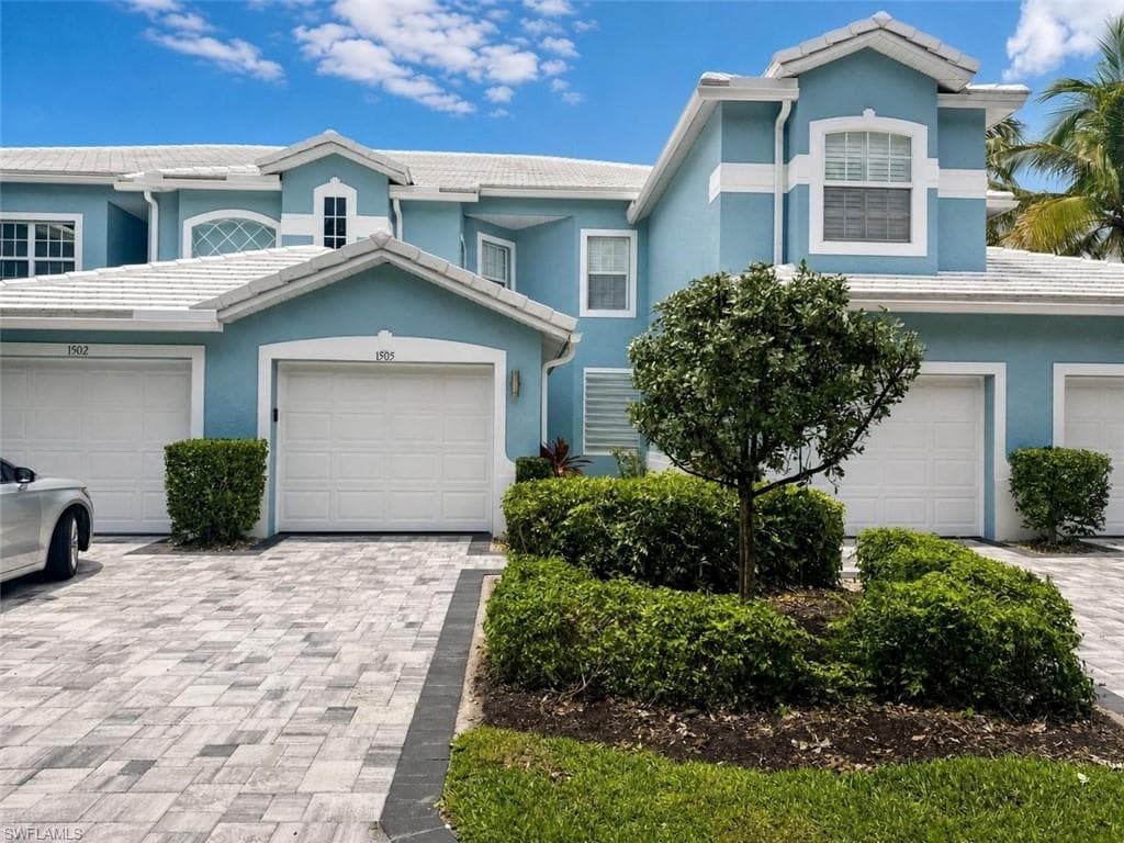 1262 Sweetwater LN 1505 NAPLES, FL 34110