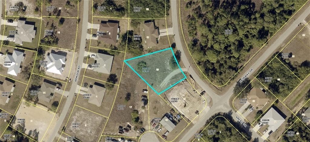 2214 Snead DR LEHIGH ACRES, FL 33973