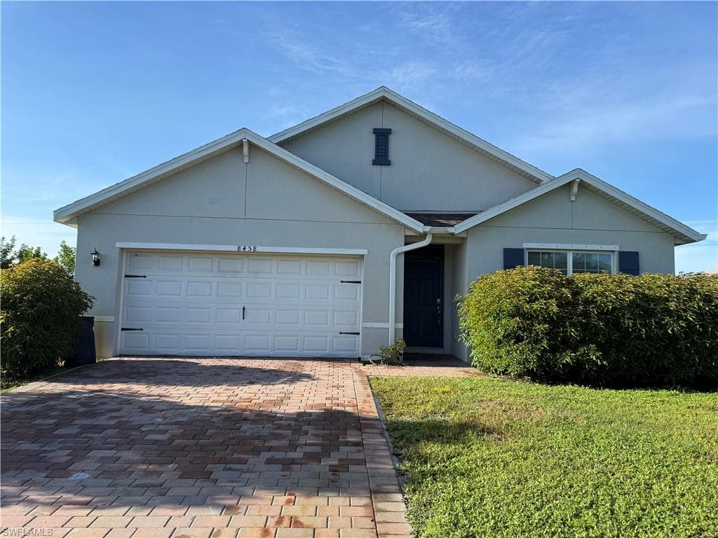 8458 Blackberry RD FORT MYERS, FL 33967