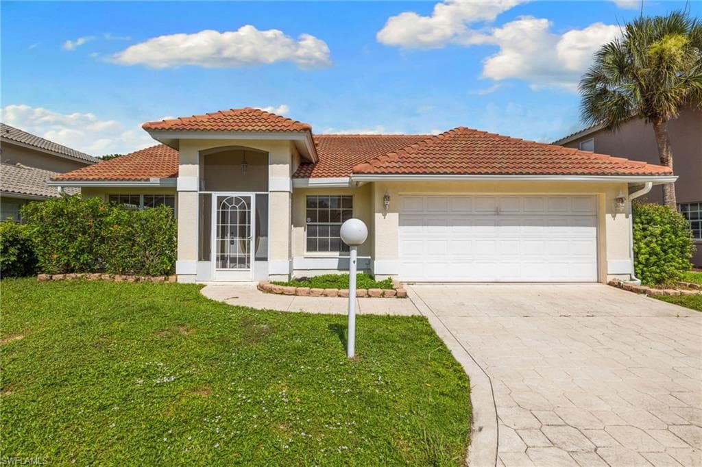 12641 Eagle Pointe CIR FORT MYERS, FL 33913
