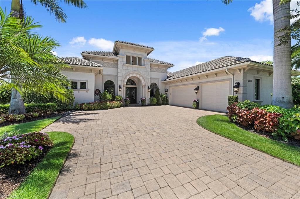6372 Burnham RD NAPLES, FL 34119