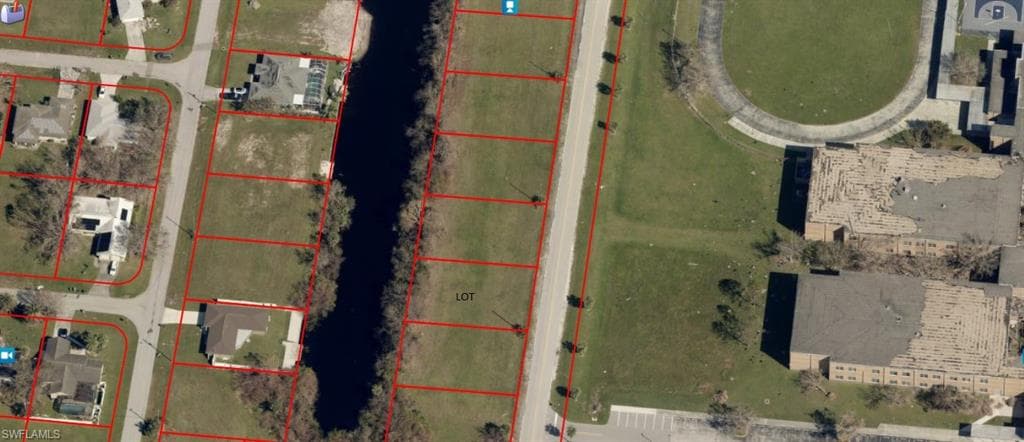 1702 10th PL CAPE CORAL, FL 33909