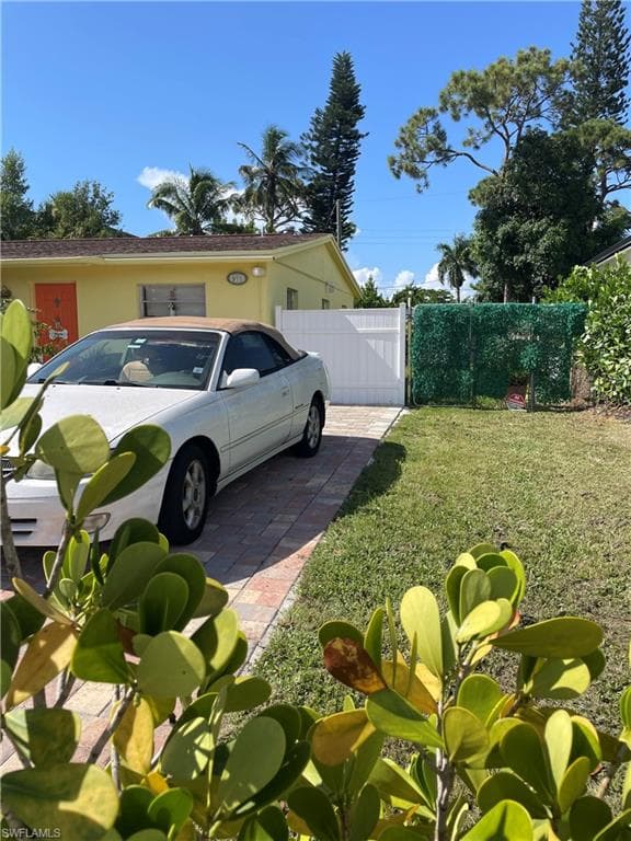 1381 13th AVE N NAPLES, FL 34102