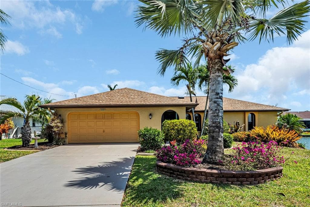 219 SE 19th CT CAPE CORAL, FL 33990