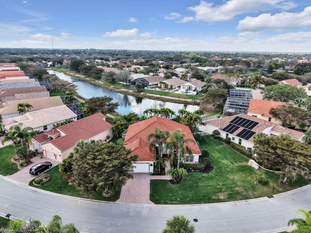 9241 Springview LOOP ESTERO, FL 33928