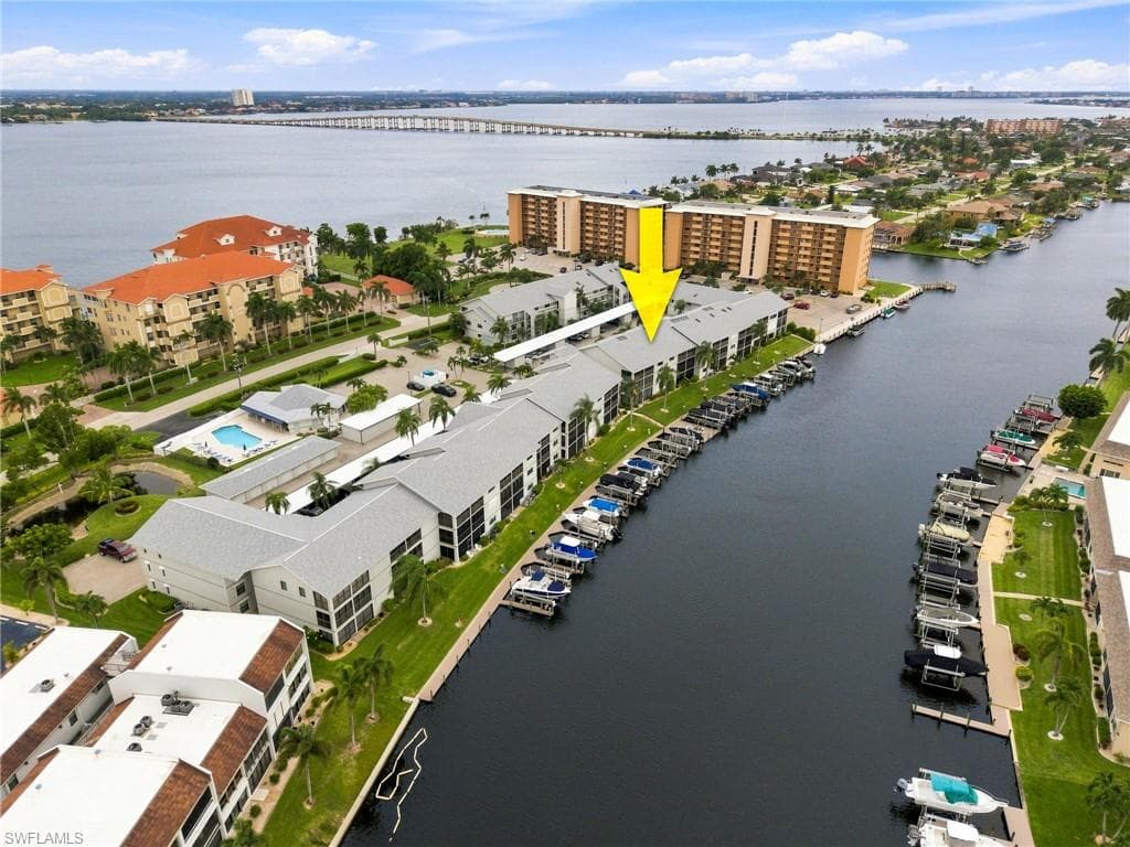 4240 SE 20th PL 210 CAPE CORAL, FL 33904
