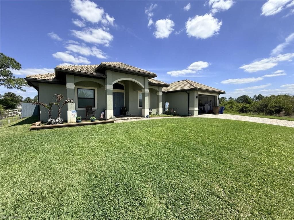 1210 Plumosa AVE LEHIGH ACRES, FL 33972