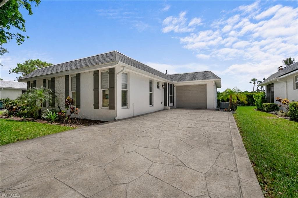 250 Lanchester CT 35 NAPLES, FL 34112