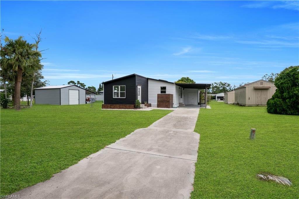 11562 Royal RD PUNTA GORDA, FL 33955