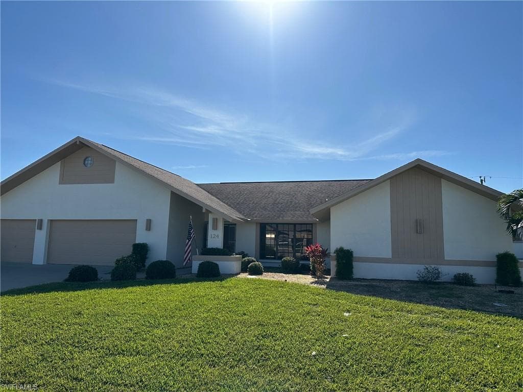124 SE 39th TER CAPE CORAL, FL 33904
