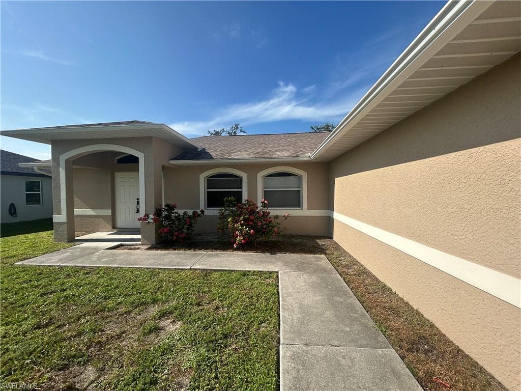 2832 NW 4th TER CAPE CORAL, FL 33993