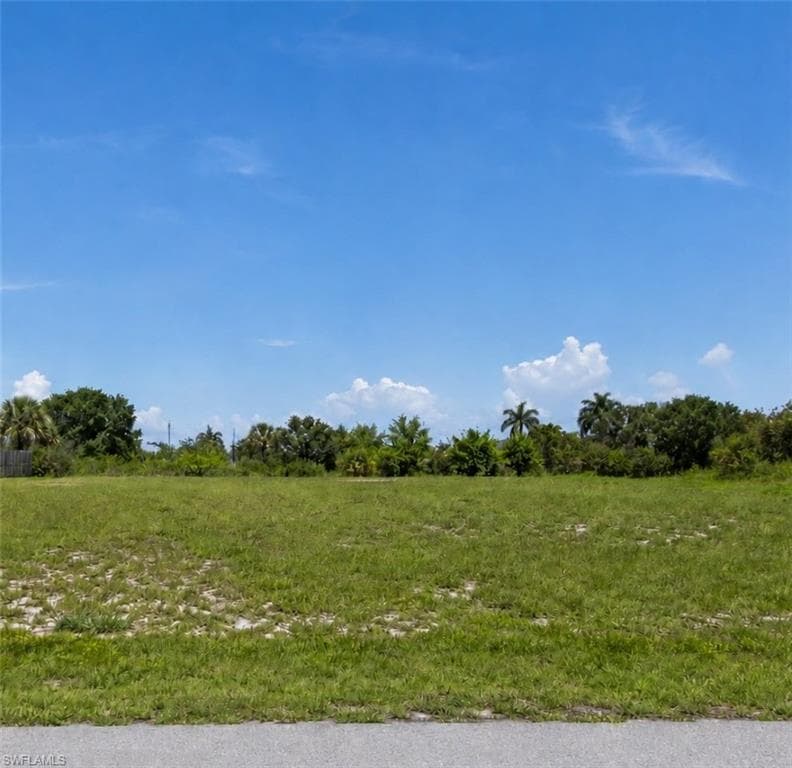 3611 46th LN CAPE CORAL, FL 33993
