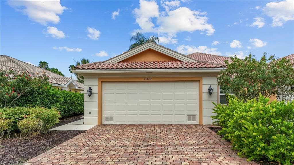 29017 Alessandria CIR BONITA SPRINGS, FL 34135